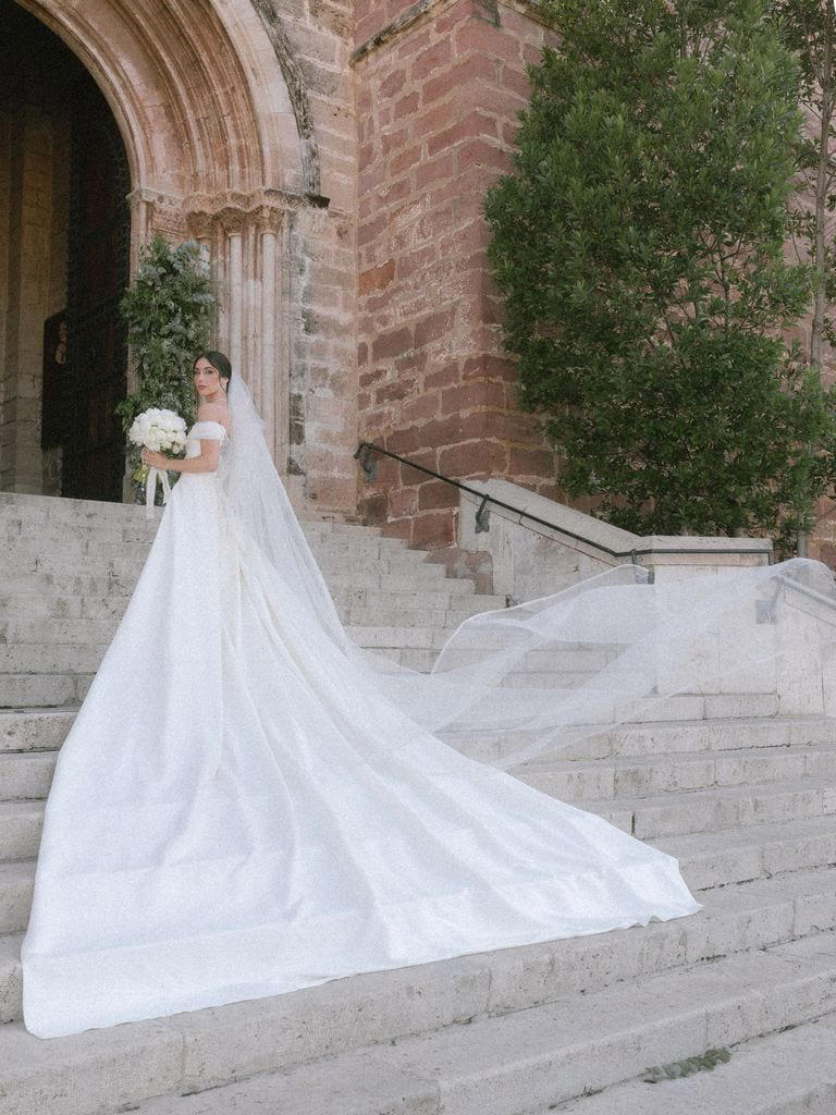 Discomóvil La Fiesta - DJ animador - Consulta disponibilidad y precios, image size:768x1024