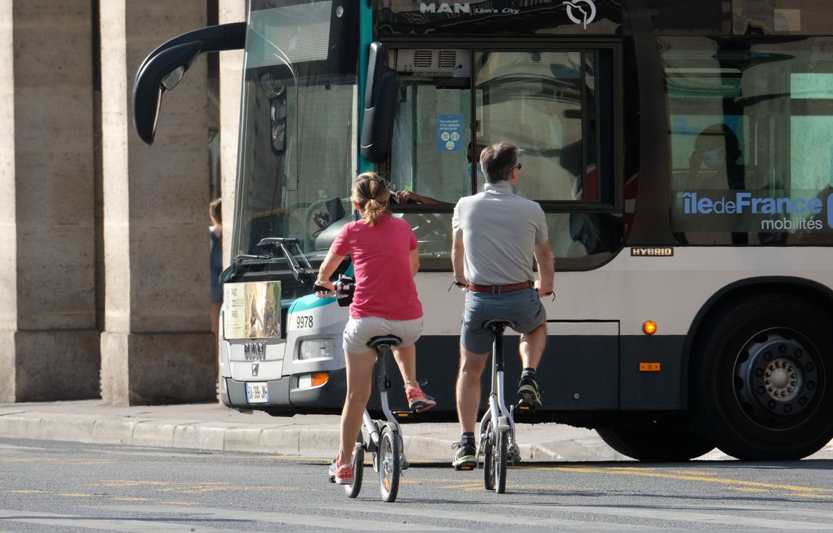 Seine-Saint-Denis : Un bus de la RATP a pris feu en plein service ...