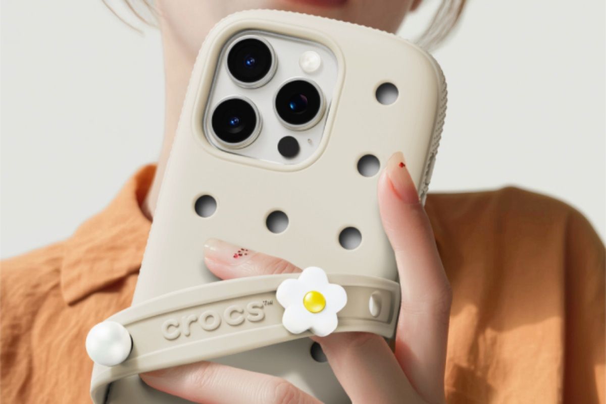 iPhone、クロックスに食われた!?」世界初の公式コラボケース爆誕！来月