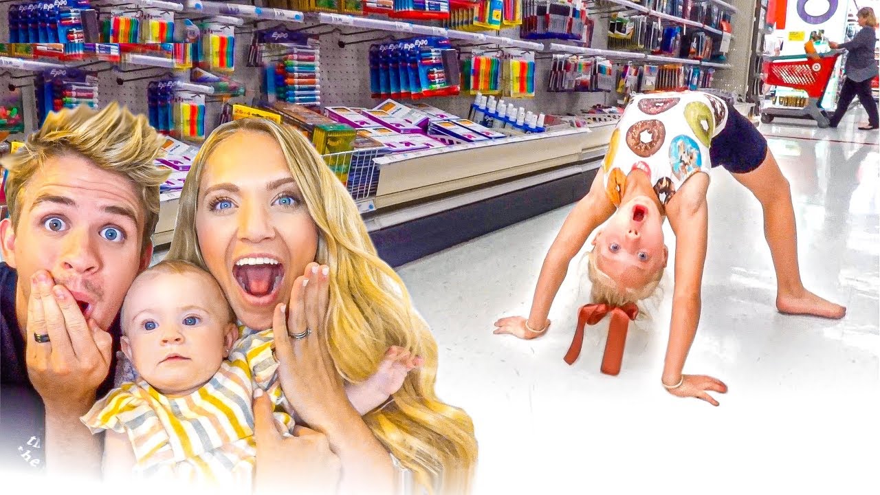 6-Year-Old Daughter Shows Flexible Gymnastics In Store