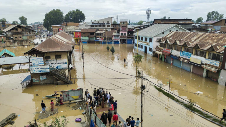 JK: Death toll mounts to 36 after record rains in Jammu; Jhelum ...
