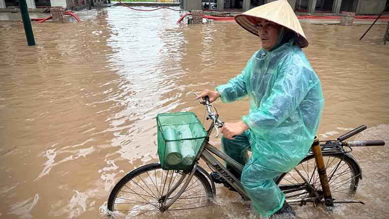 Weather Updates, August 27: Tracking False Fall, Labor Day Weather ...