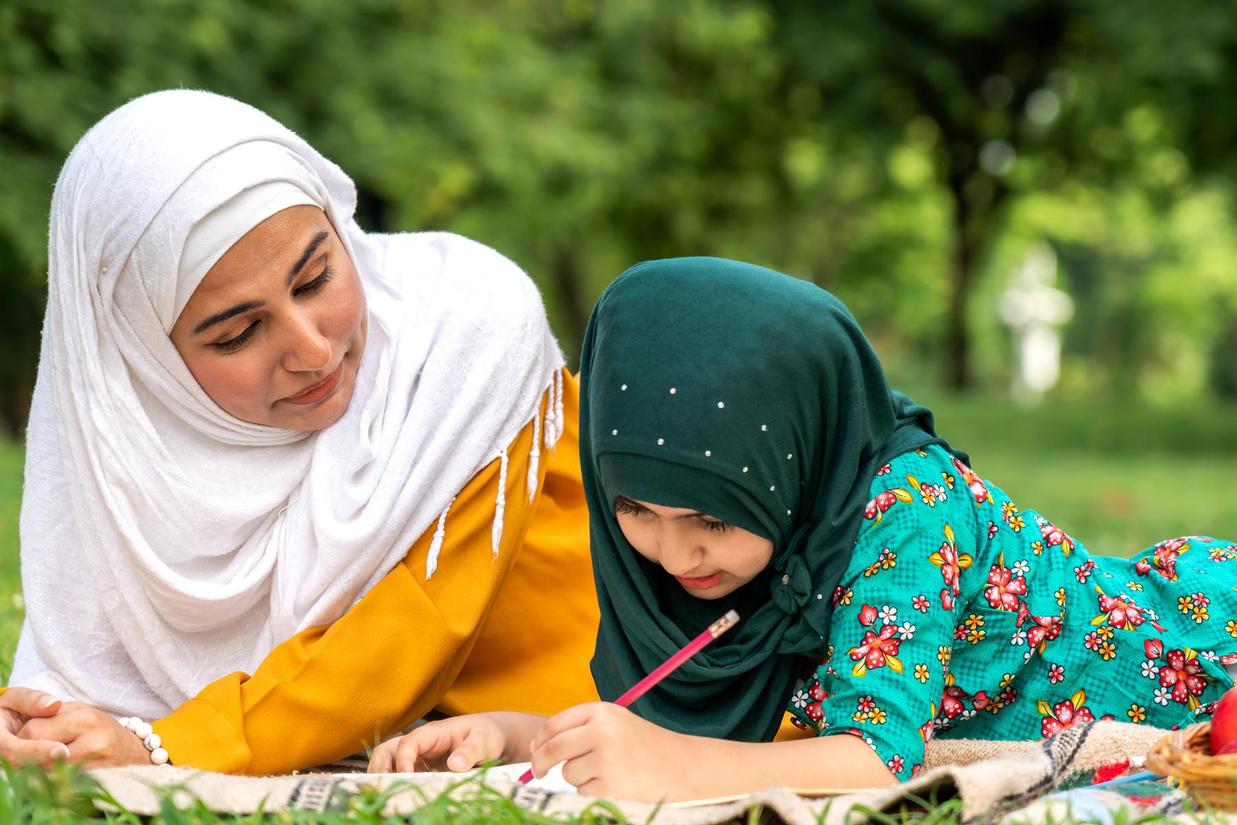 Daran ist alles falsch“: Versandhändler Otto löscht Hijab-Angebot für Kinder
