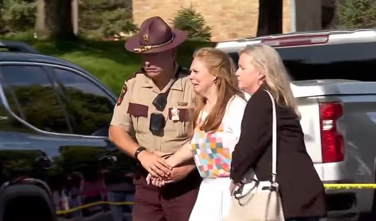 A gunman suspect has been contained at Annunciation Church, Minneapolis (Picture: Fox 9)