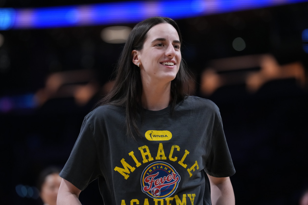 WNBA Reacts to Caitlin Clark's Outfit Choice for Indiana Fever Game