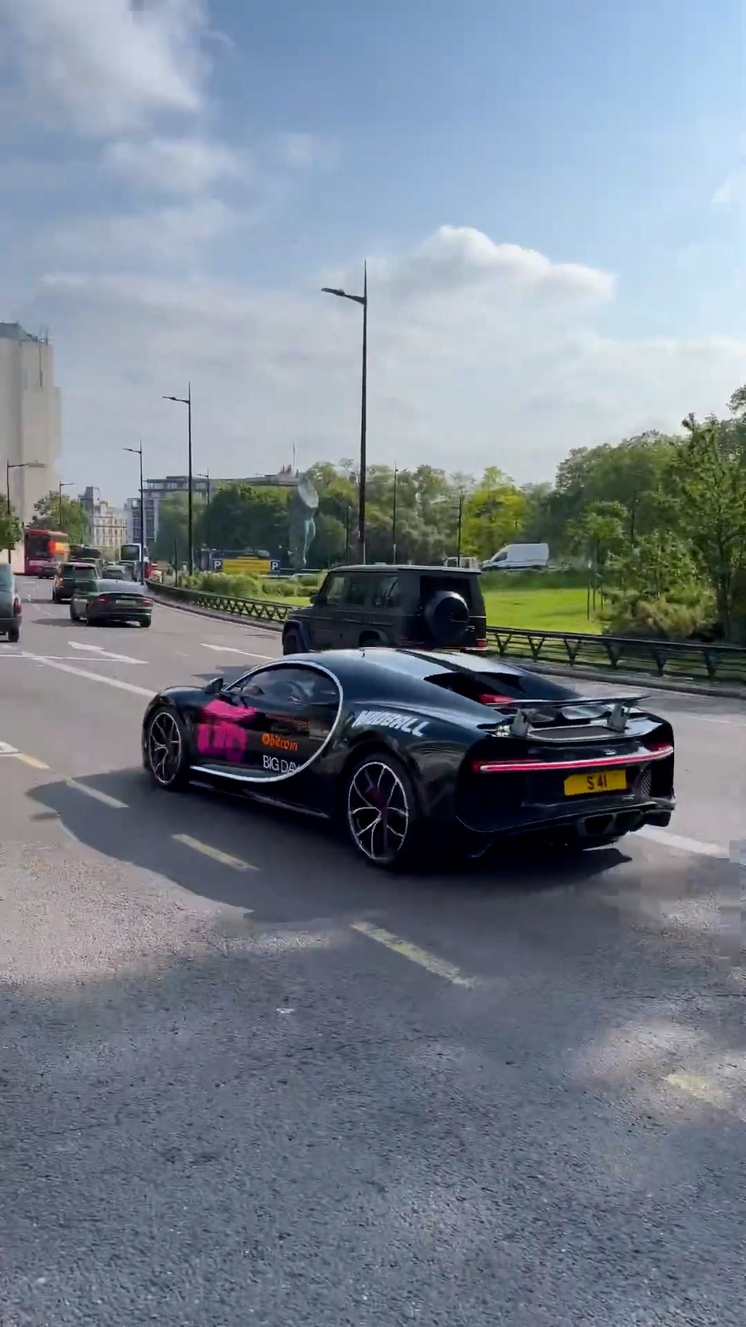 Bugatti Chiron Arrives at Supercar Rally