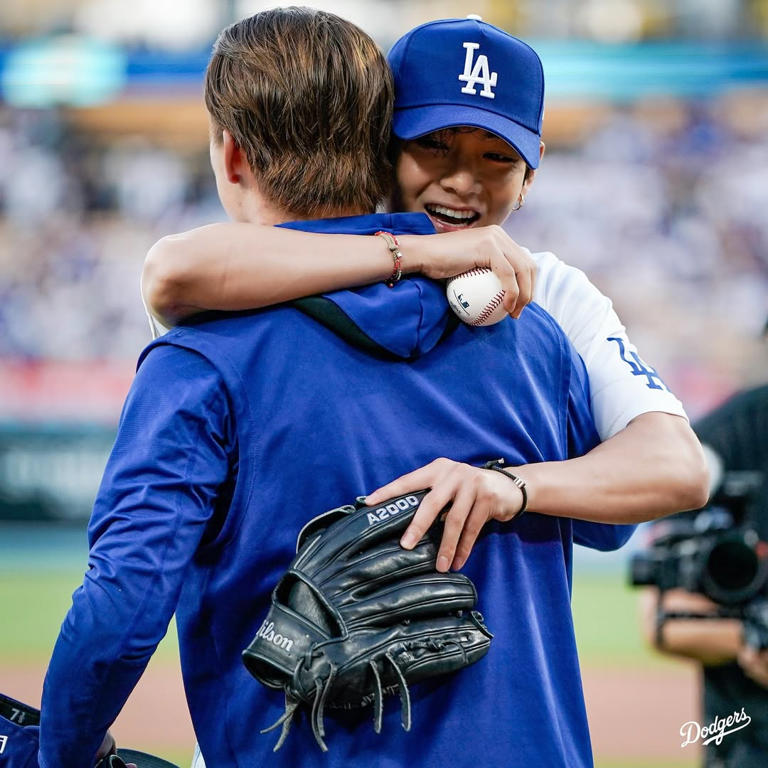 フォト】「勝利の妖精」になったBTSのV、野球のユニフォームも