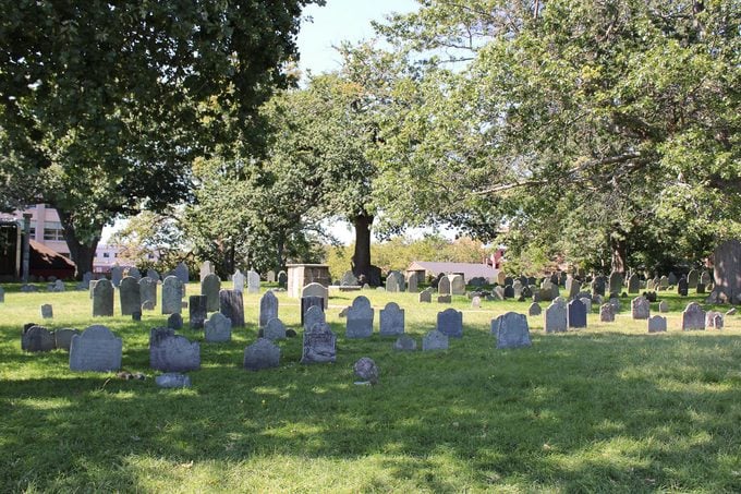 The Oldest Cemeteries In Every State Gettyimages 1488622421