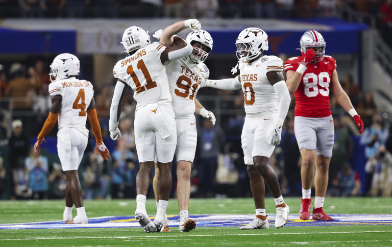 Breaking Down Texas vs. Ohio State: Matchups, X-Factors, and CFP Stakes