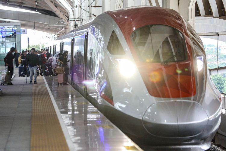 Modus Korupsi Kereta Cepat Whoosh: Markup Lahan hingga Pembelian Tanah Negara