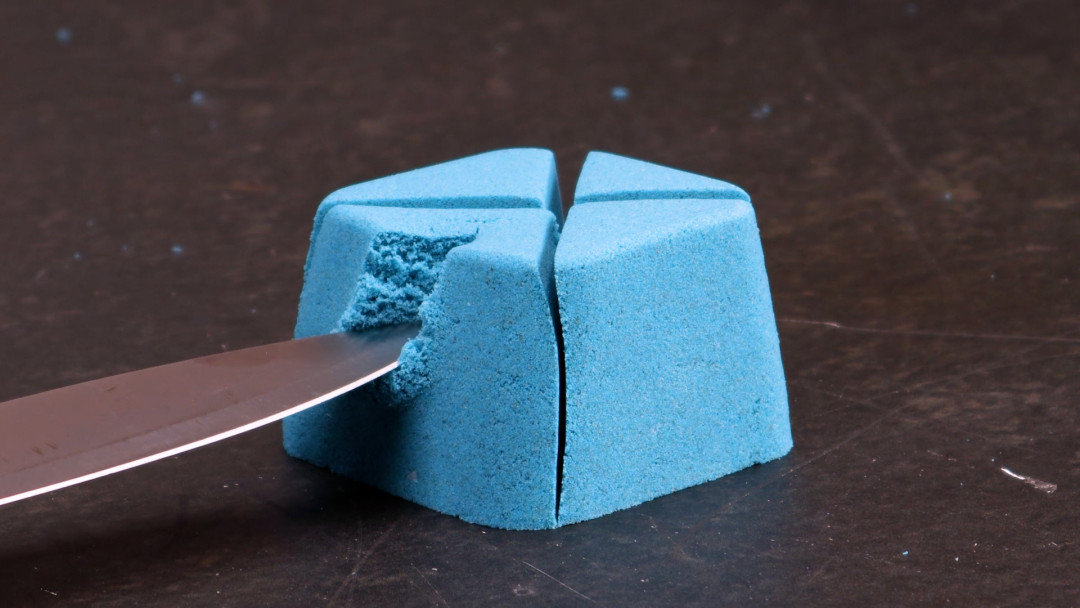 satisfying-kinetic-sand-cutting-and-more