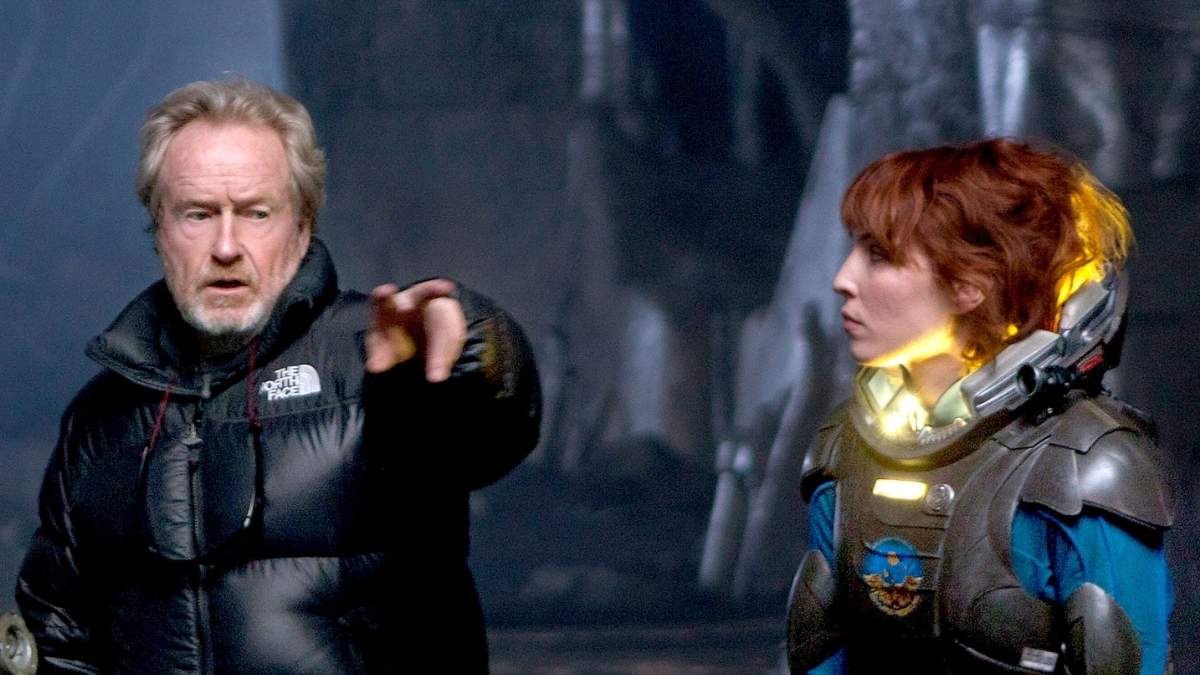 Ridley Scott junto a Noomi Rapace en ‘Prometeo’ (Foto: IMDb)