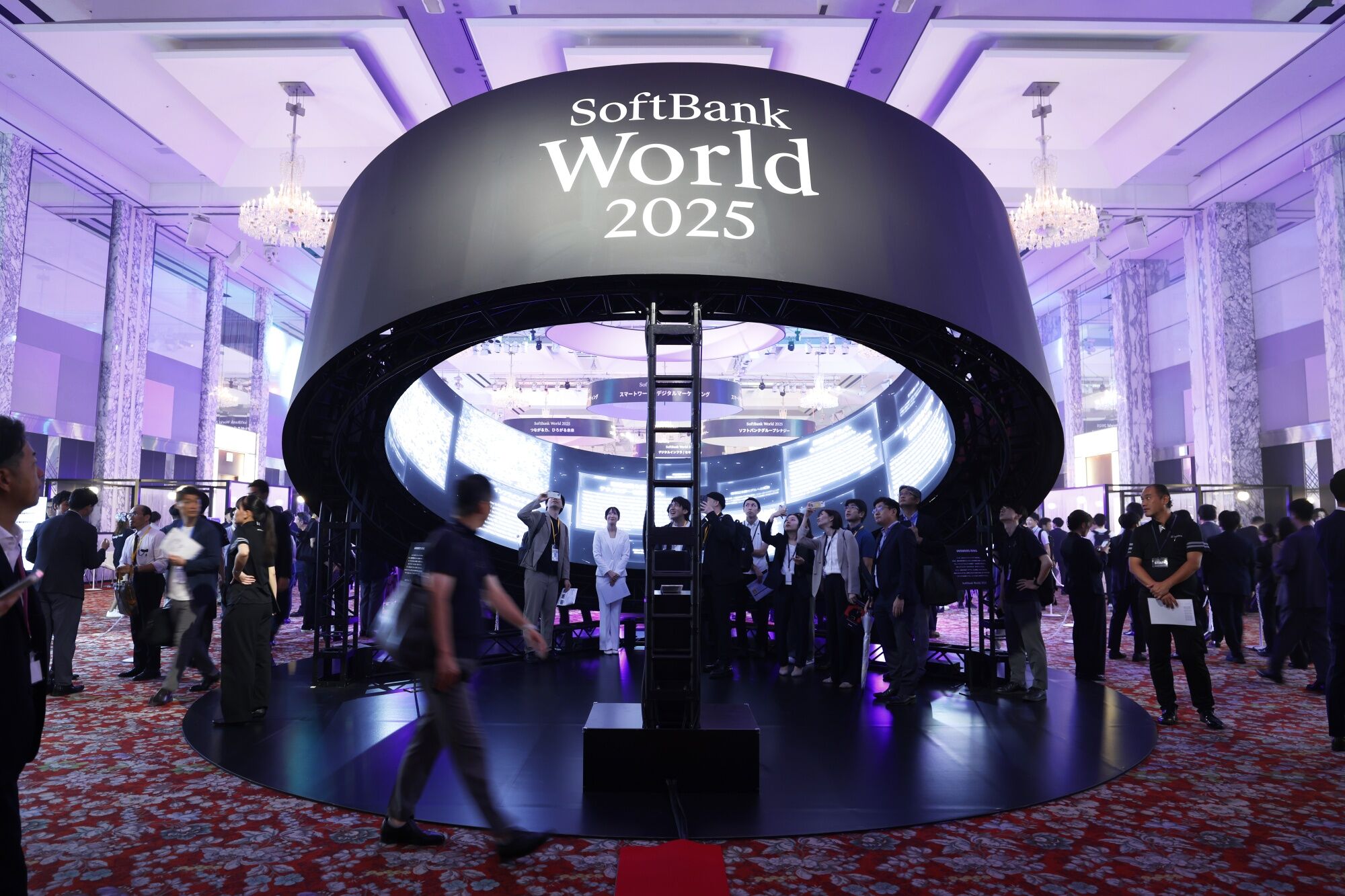 ソフトバンクＧが劣後債2000億円、利率4.556％は国内で今年最高