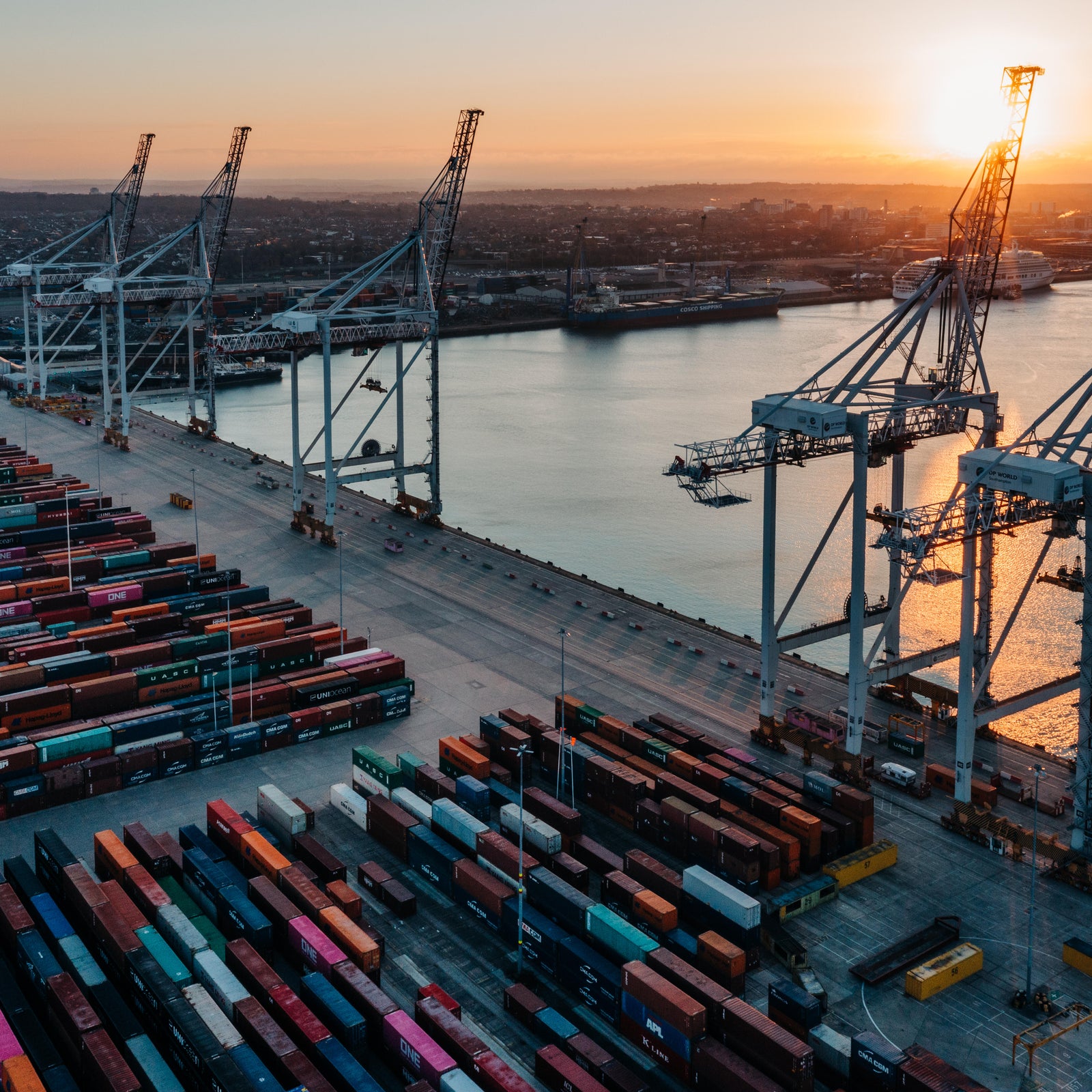 U.S. tariffs exemption for low-value imports ends