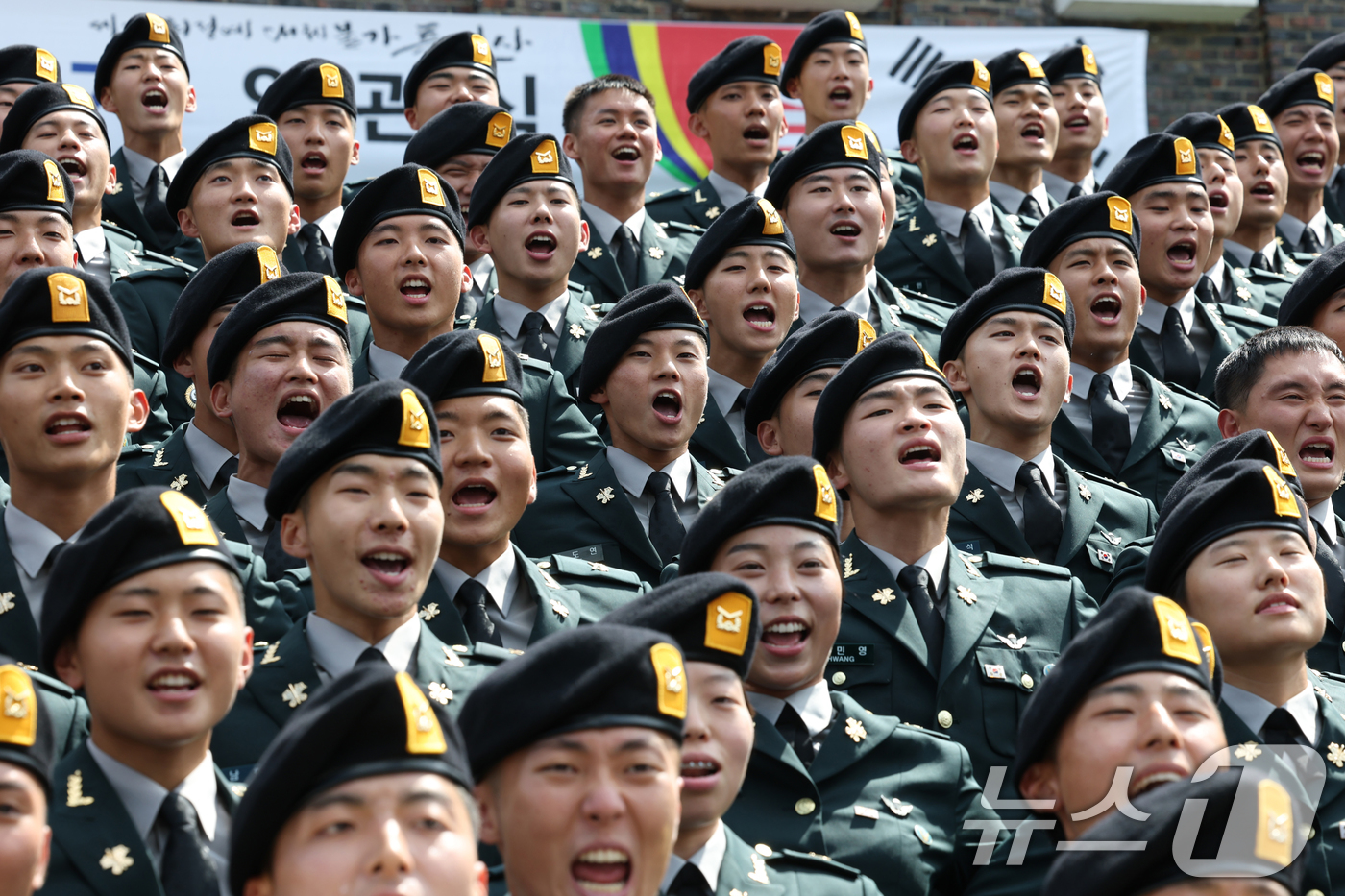 [뉴스1 PICK] 대한민국을 지키는 강한 힘…142명의 특전사 검은베레 탄생