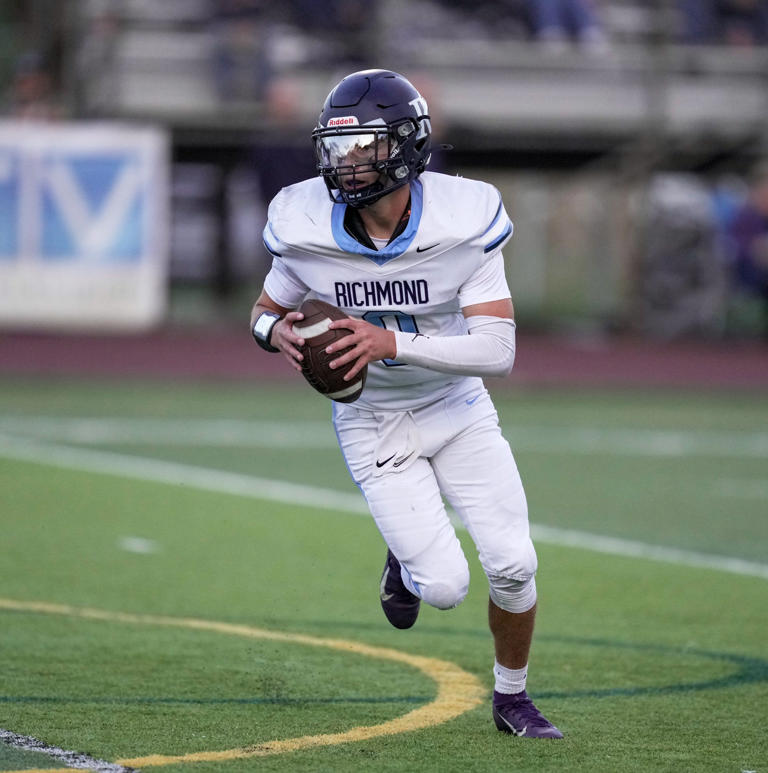 MHSAA football playoffs district semifinal schedule for Blue Water Area ...