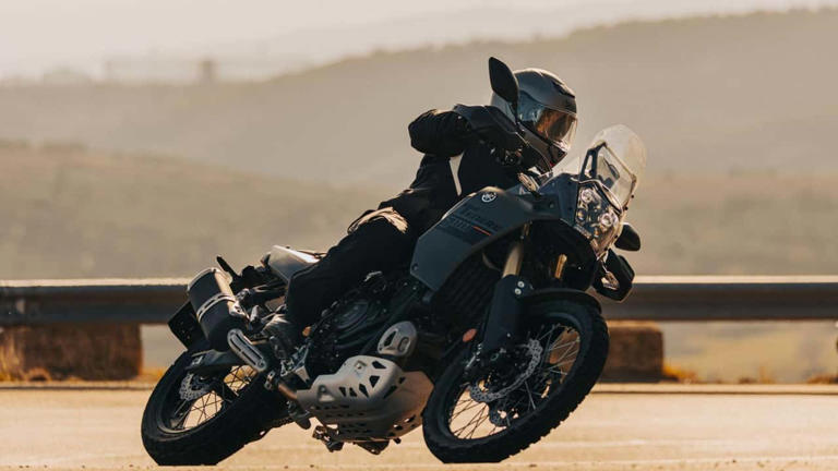 Shoei's Neotec 3 Motorcycle Helmet Gets New Colors and Graphics, But ...