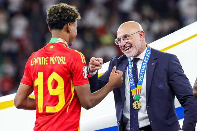 Hansi Flick confirma la lesión de Lamine Yamal y carga duramente contra  España