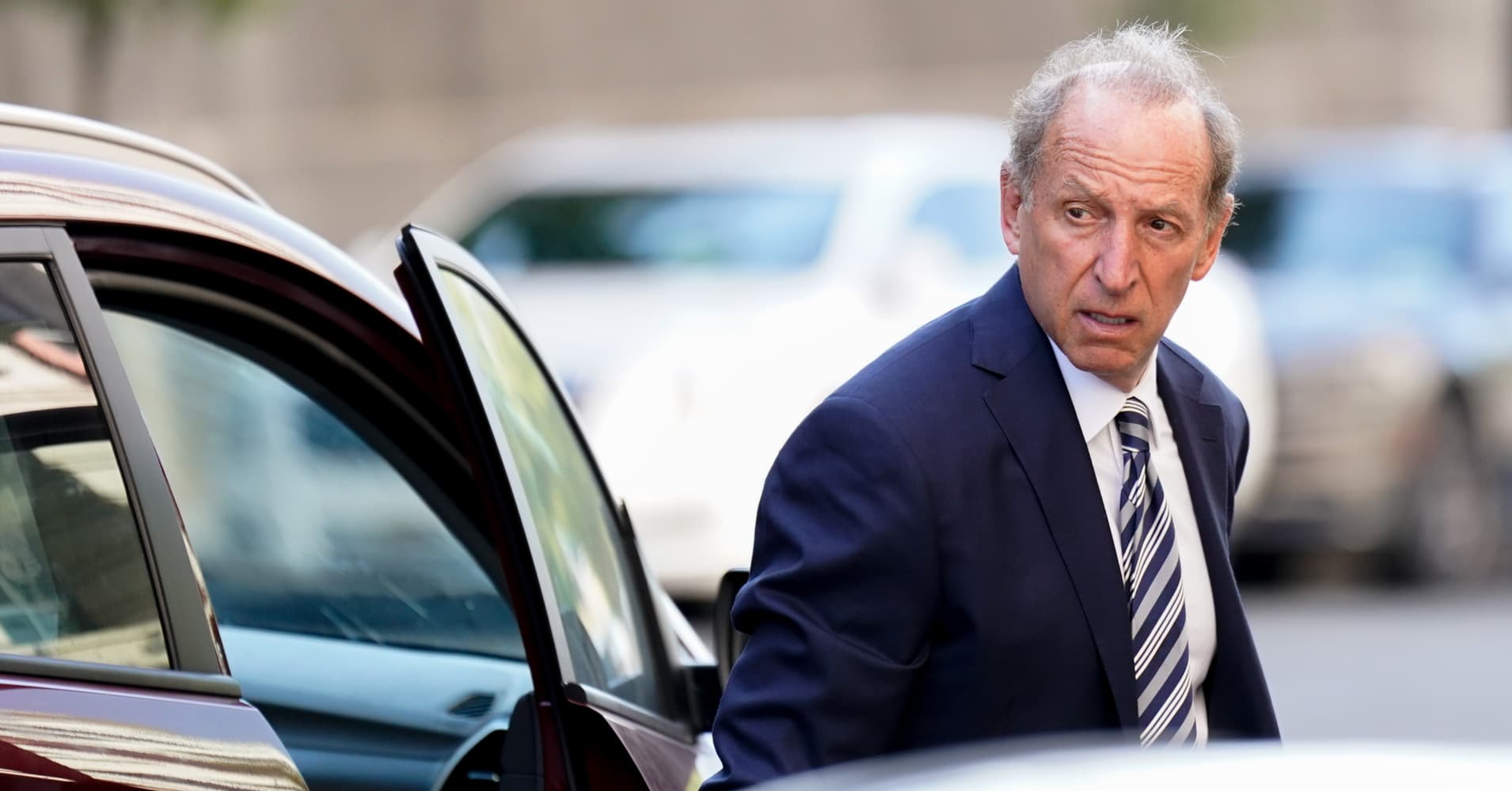 Fate of Fed Gov. Lisa Cook still up in the air after court hearing on Trump firing bid