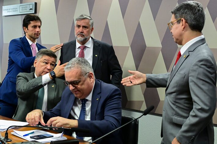 CPI do INSS retira de pauta convocação de Messias e adia votação para semana que vem