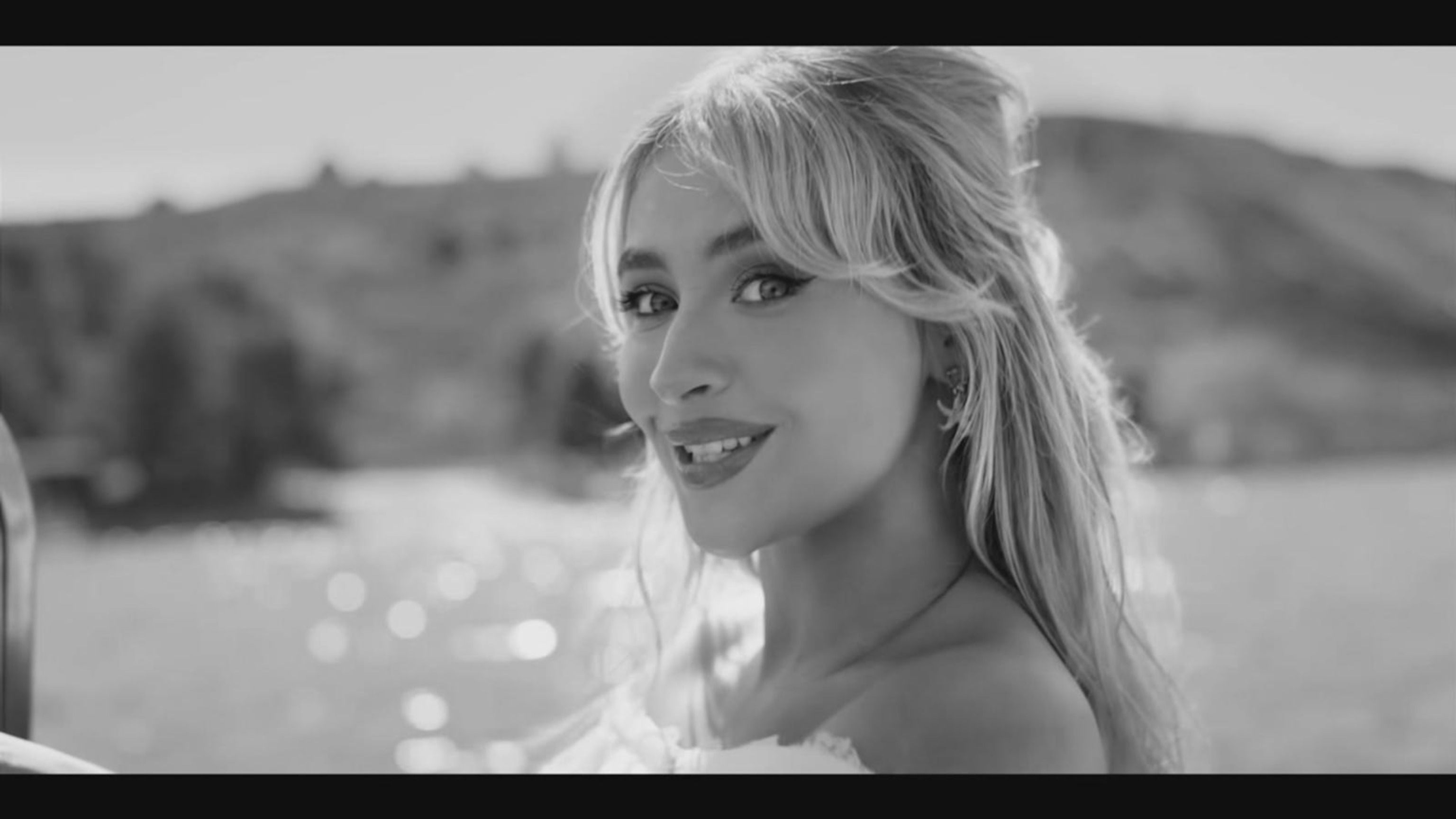 Sabrina Carpenter releases new album, 'Man's Best Friend'