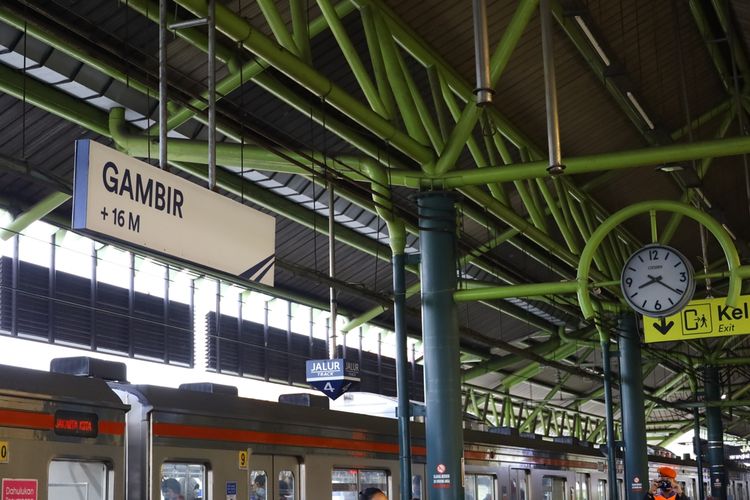 Cara Mudah ke Stasiun Gambir dengan TransJakarta