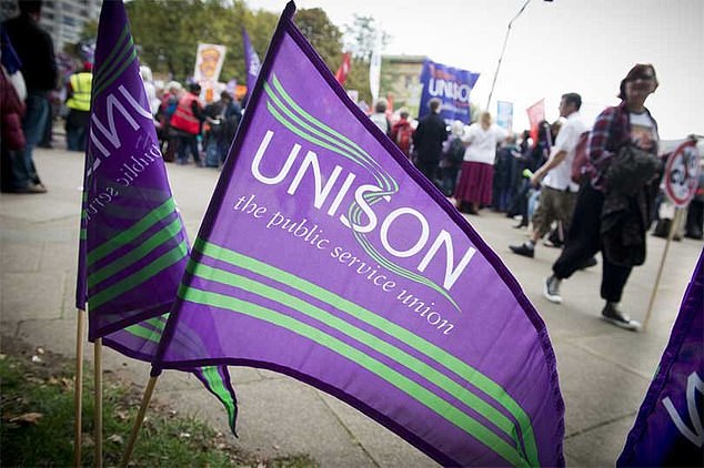 Staf Universitas Nottingham akan melakukan pemogokan terkait rencana untuk memangkas lebih dari 250 