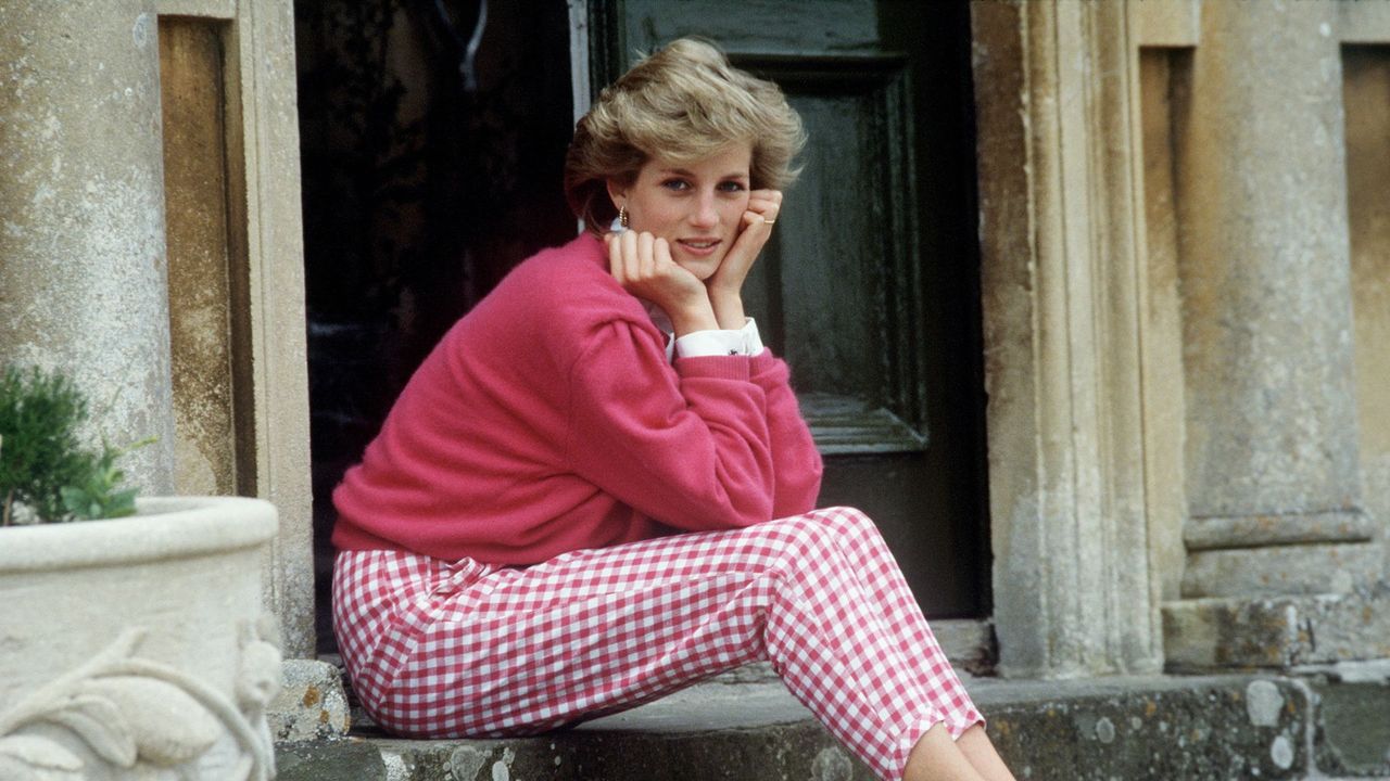 What was in Princess Diana’s time capsule buried in 1991? Contents