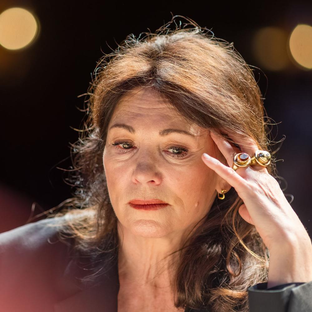 „Riesiger moralischer Zeigefinger“: Iris Berben kritisiert „Genuss ...