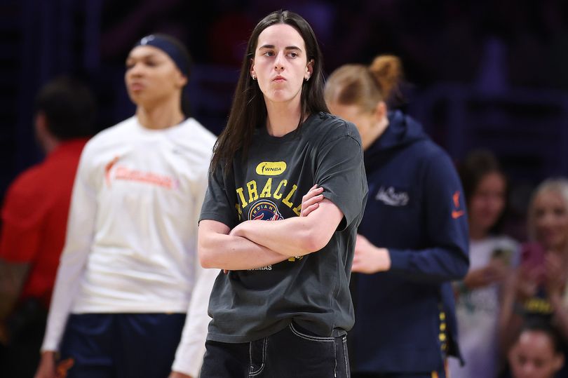 Caitlin Clark makes cheeky five-word comment after Sydney Colson calls out  WNBA refs