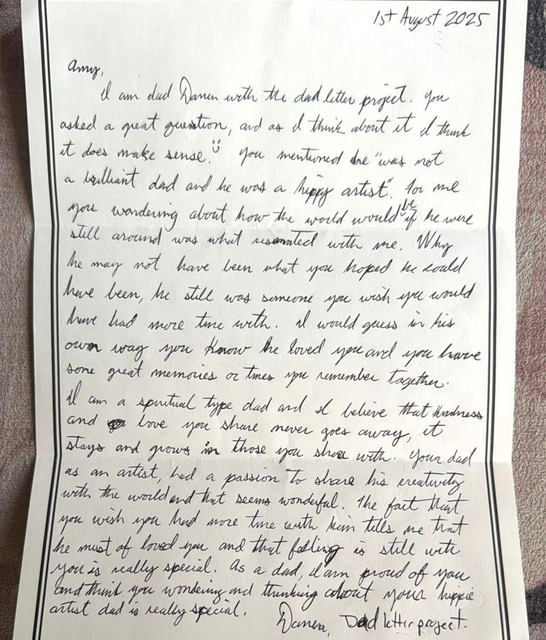 This dad writes letters to hundreds of strangers who need father figures(00)