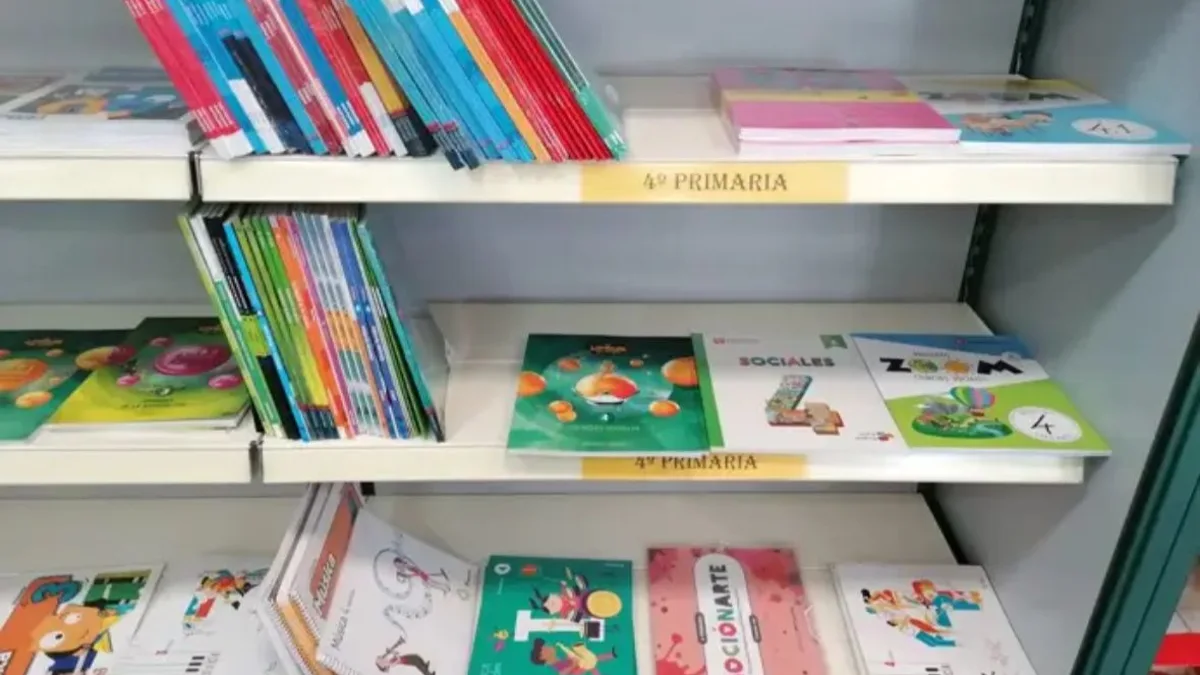 Galicia activa las ayudas para libros y material escolar: quién puede ...