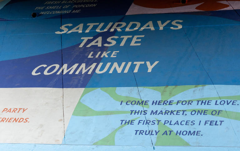 Haymaker Farmers' Market mural debut in Kent brings out big crowd