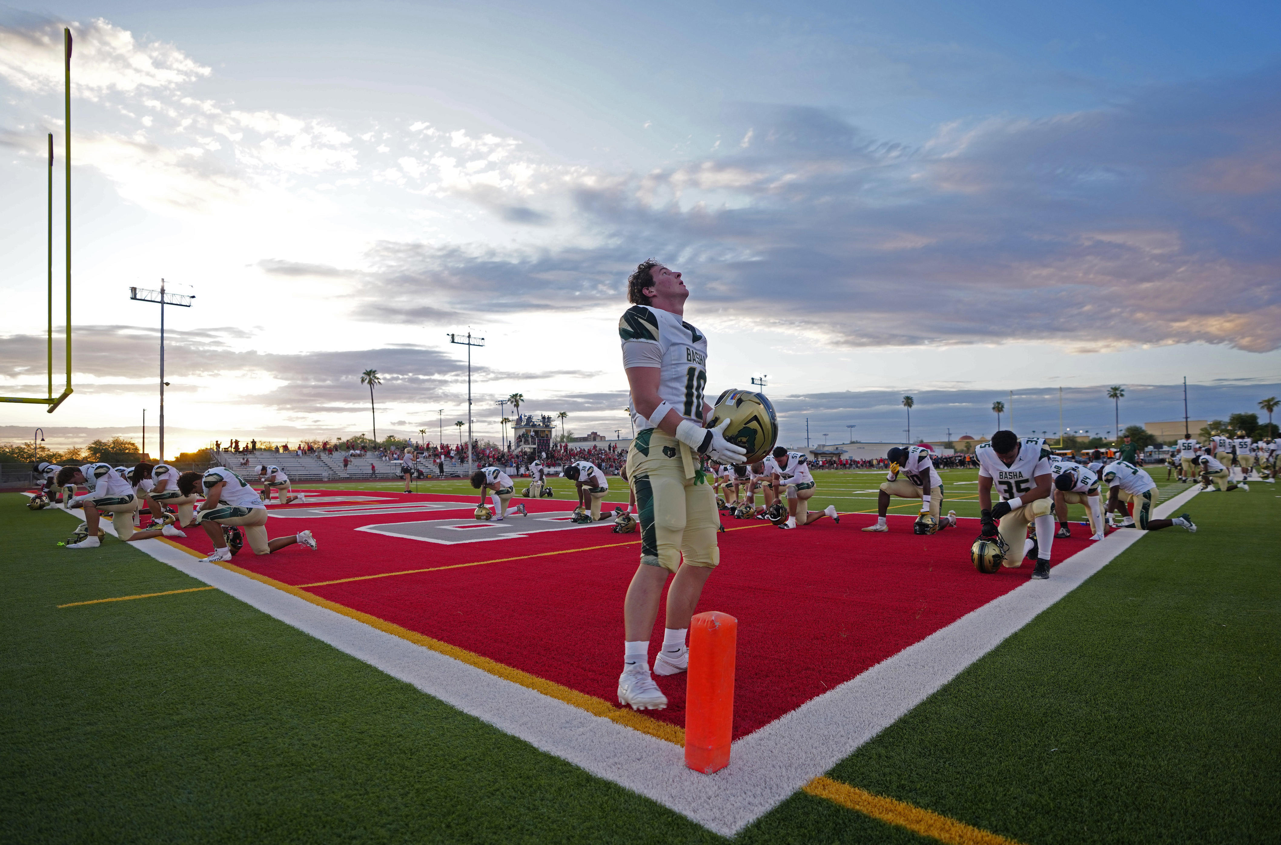 Vote for The Arizona Republic's high school football play of the week ...