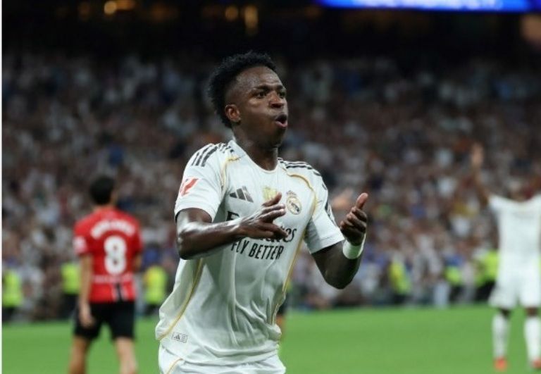 Respons Vinicius Junior Setelah Dihina Suporter Real Madrid di Bernabeu