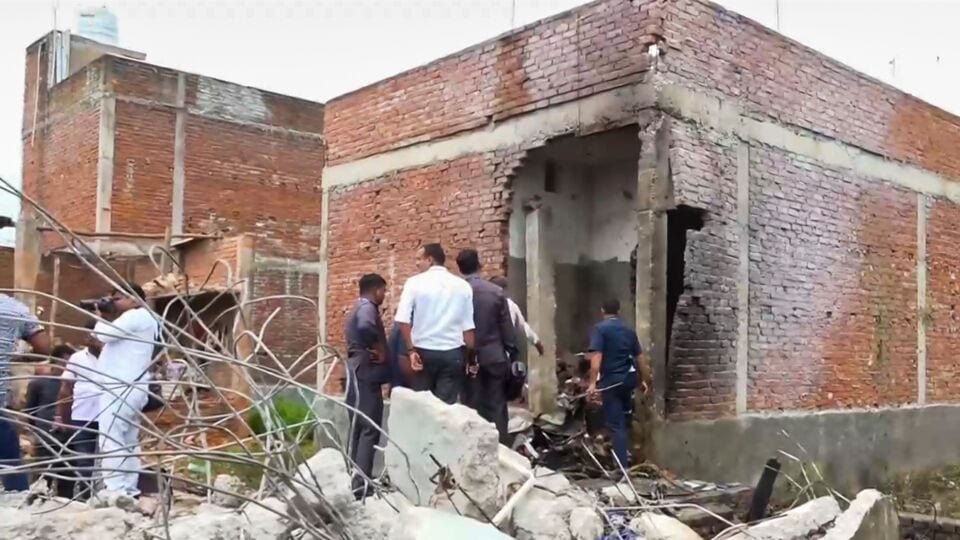 Lucknow blast: Two killed, 5 injured in explosion at firecracker ...