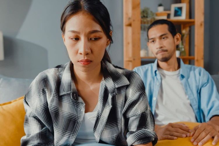 7 Alasan Pria Tahan dalam Hubungan Tidak Bahagia, Ini Penjelasannya!