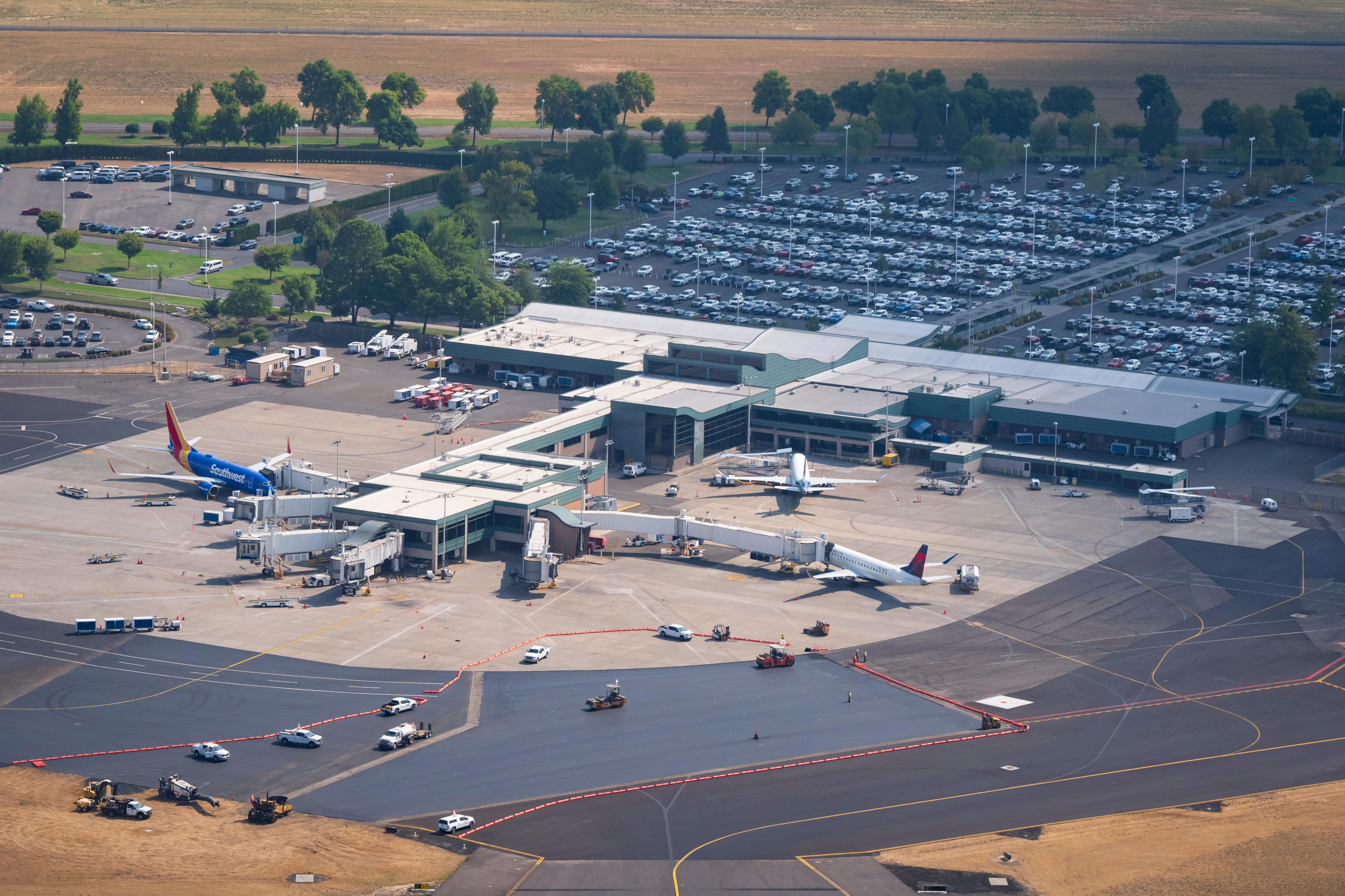 Which airports that connect with EUG are facing flight reductions? Here ...