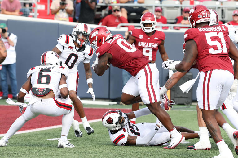 When is Arkansas vs Ole Miss? Time, date, TV, prediction for Week 3 game