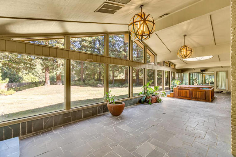 Hidden, rare Sacramento area mid-century modern gem sells in Orangevale ...