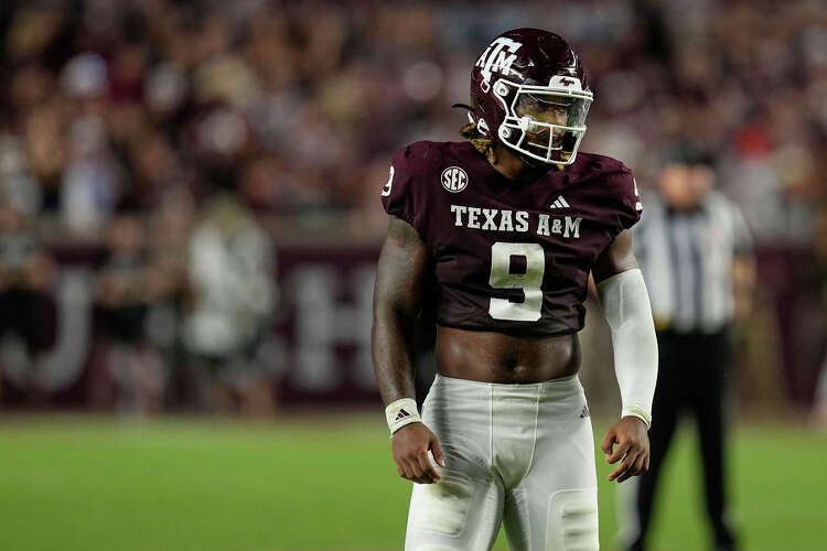 Texas A&M football: Inside Cashius Howell's historic 3-sack run against ...
