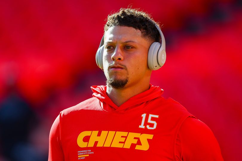 Patrick Mahomes facing criticism over sideline incident in Chiefs vs  Chargers