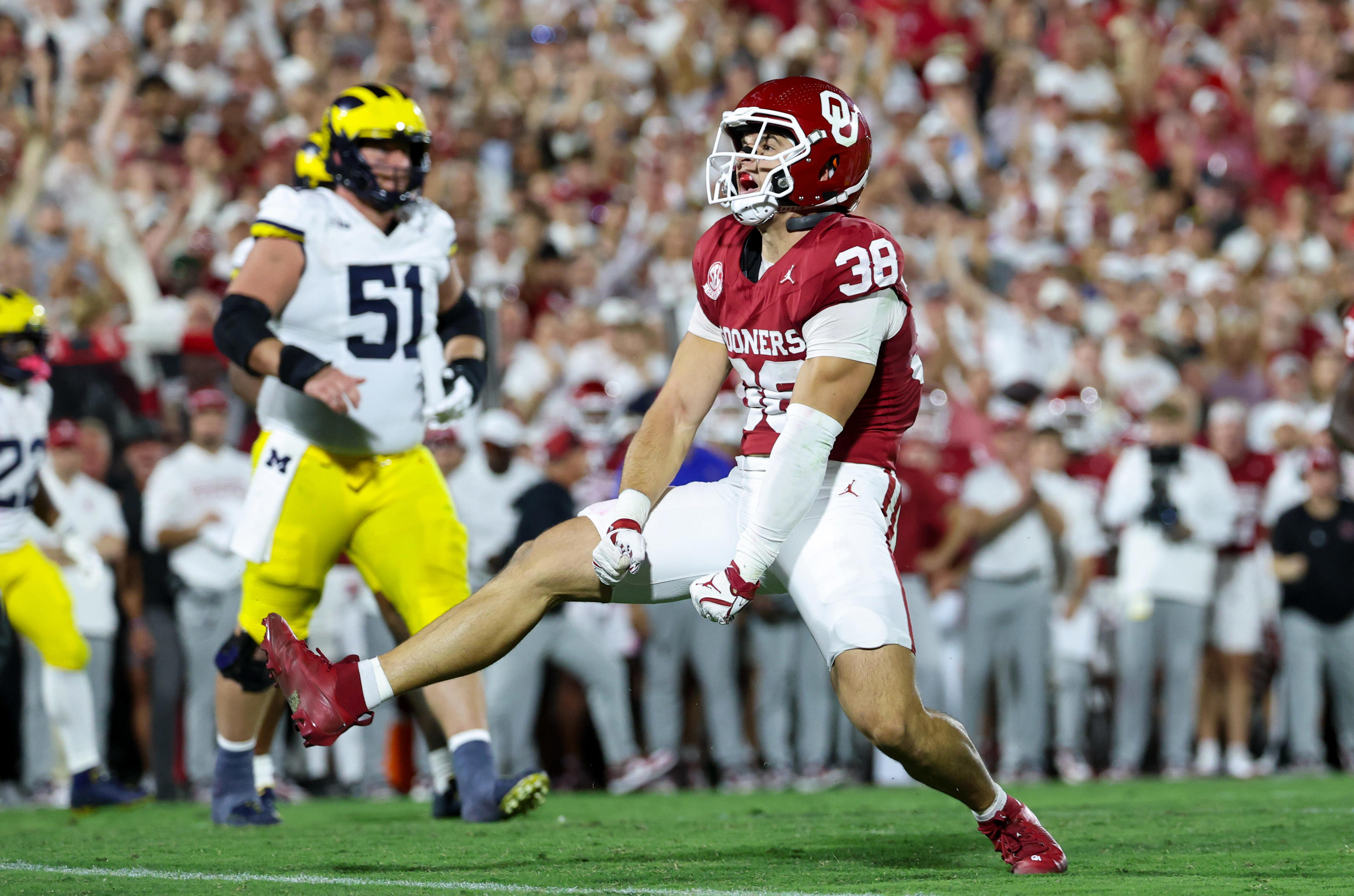 Owen Heinecke's career day sets the tone for Oklahoma Sooners