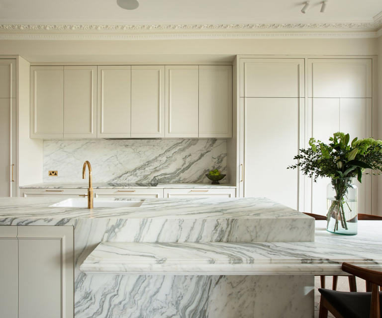 This is the 1 tiny kitchen feature you're probably overlooking that ...