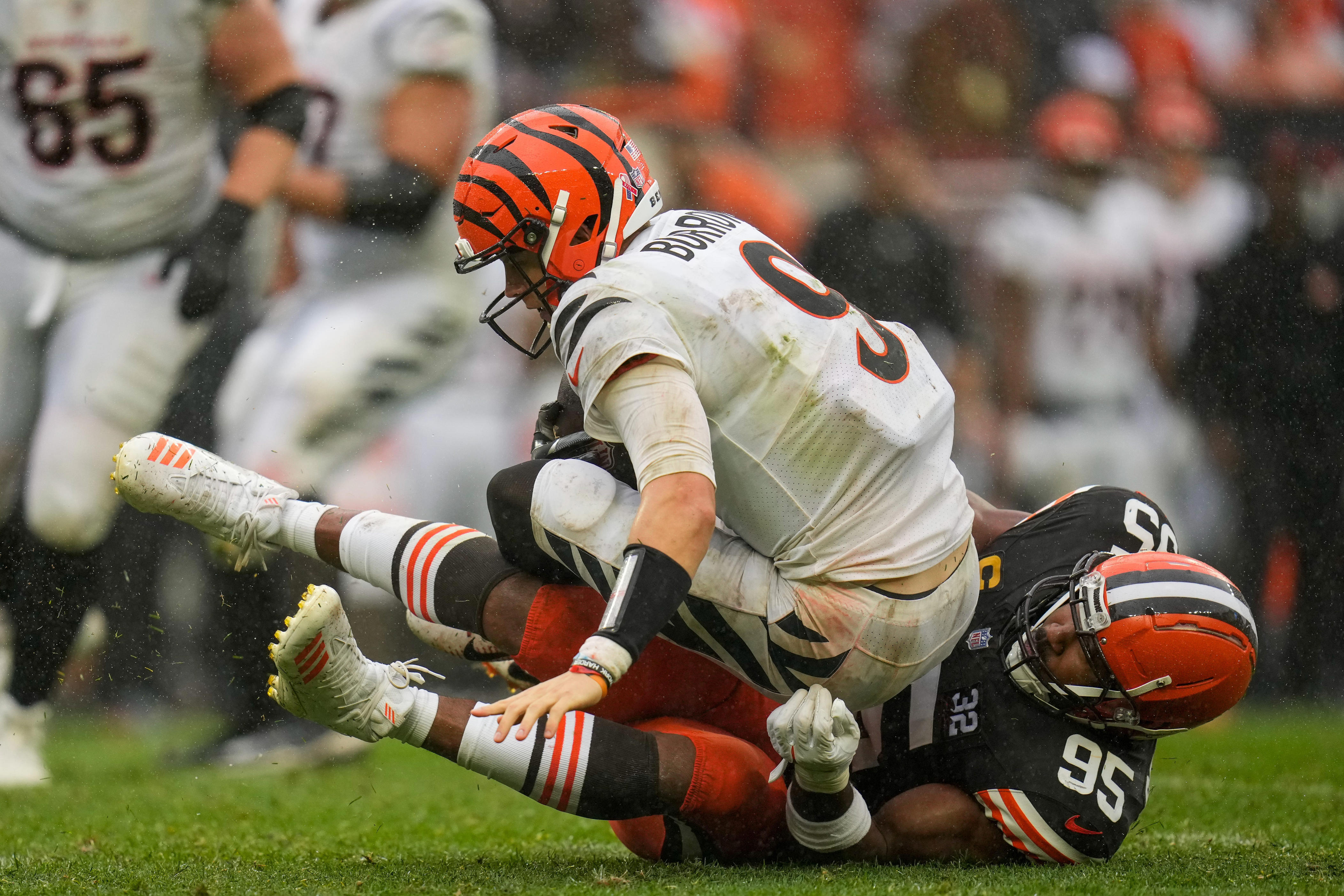 What channel is Browns vs Bengals game on TV today? Start time NFL
