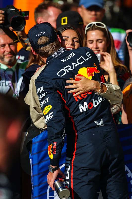 kelly-piquet-makes-first-race-appearance-of-2025-as-max-verstappen