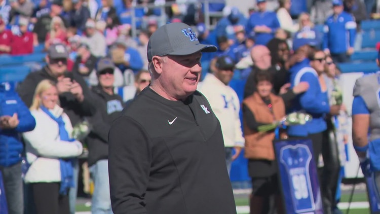 Mark Stoops under fire after game-changing decisions versus Ole Miss