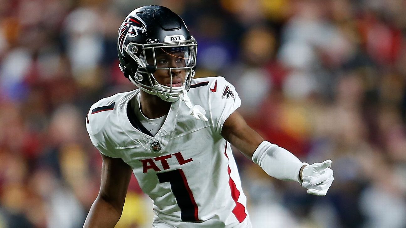 falcons-wrs-darnell-mooney-drake-london-set-to-face-vikings