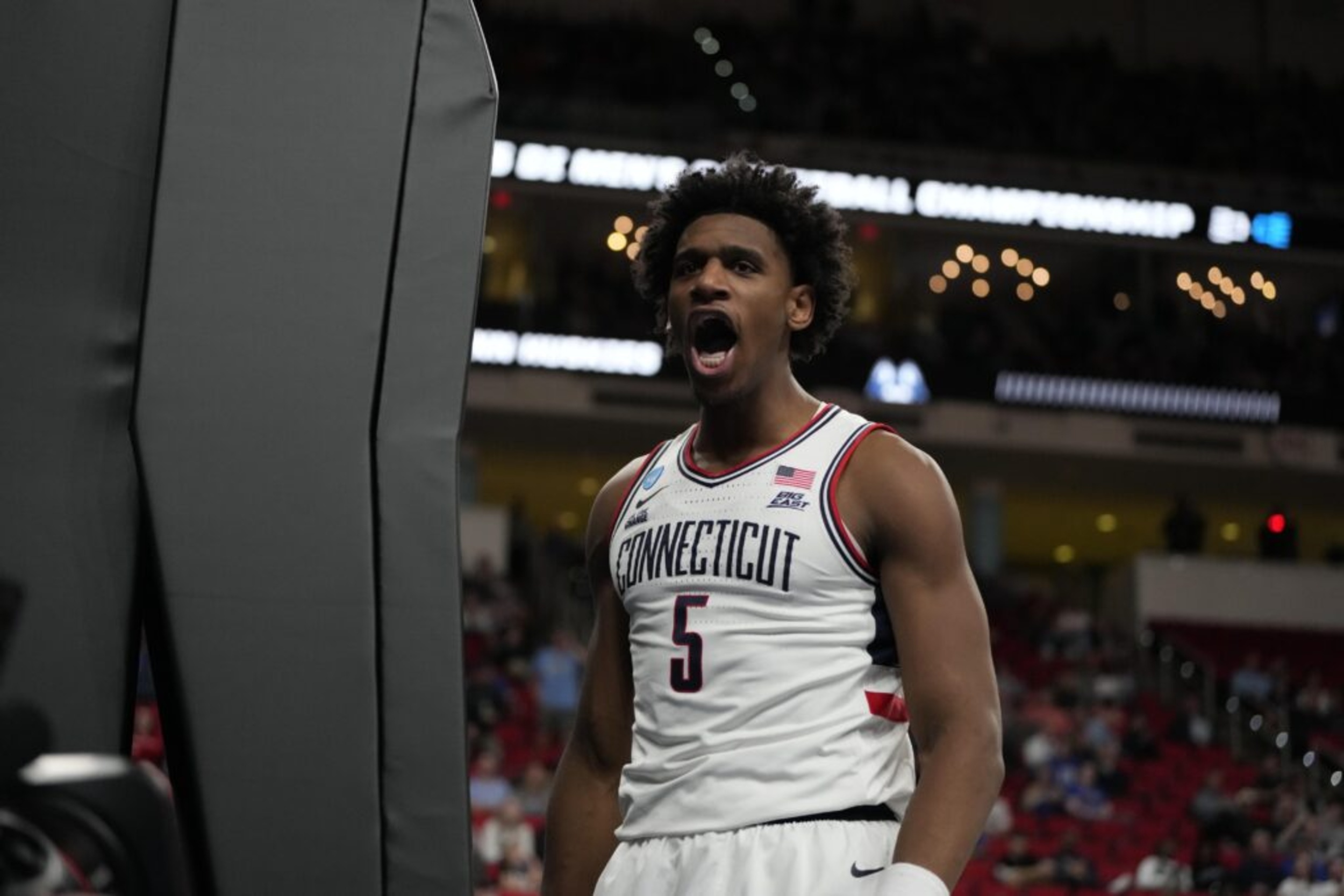 UConn’s Tarris Reed Jr. Set To Have Dominant Senior Season