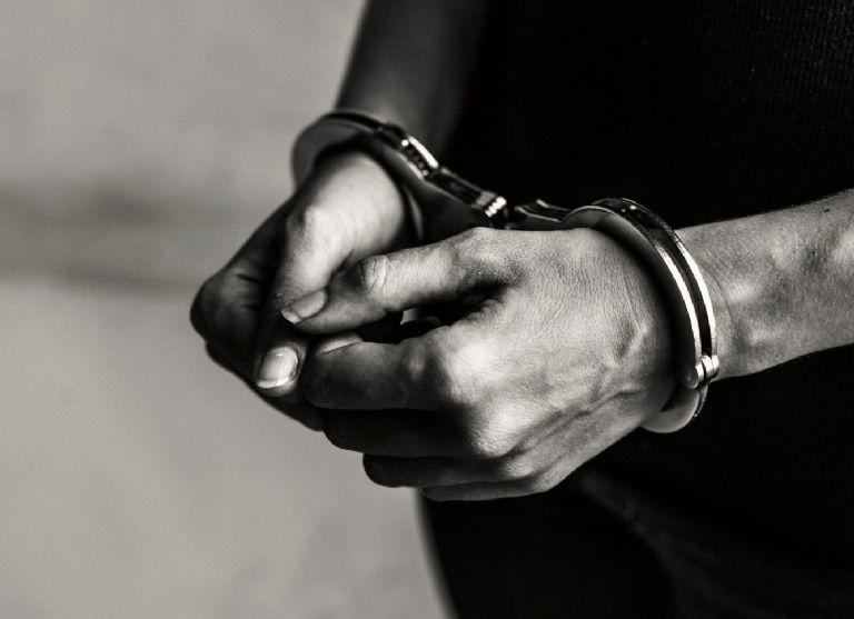 El hombre fue detenido por el suceso | Freepik